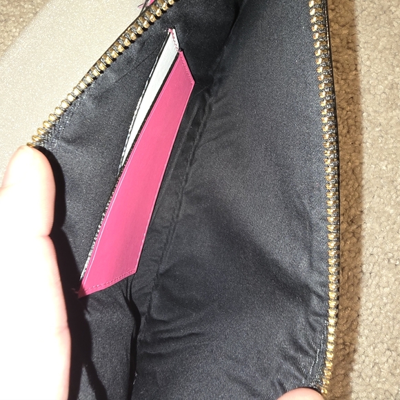 Victoria’s Secret Slim Clutch Makeup Bag with Tassel Black & Pink - Picture 3 of 5